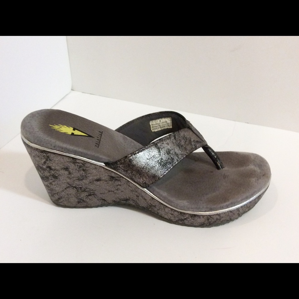Volatile Pewter/Black Shiny Flip Flop